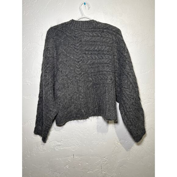 Abercrombie & Fitch gray cable knit boxy‎ sweater womens S/M capsule minimalist - Picture 3 of 6